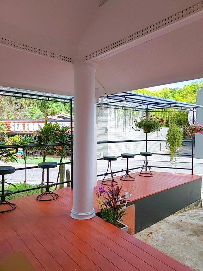 Aromdee At Naithon Beach Exterior foto